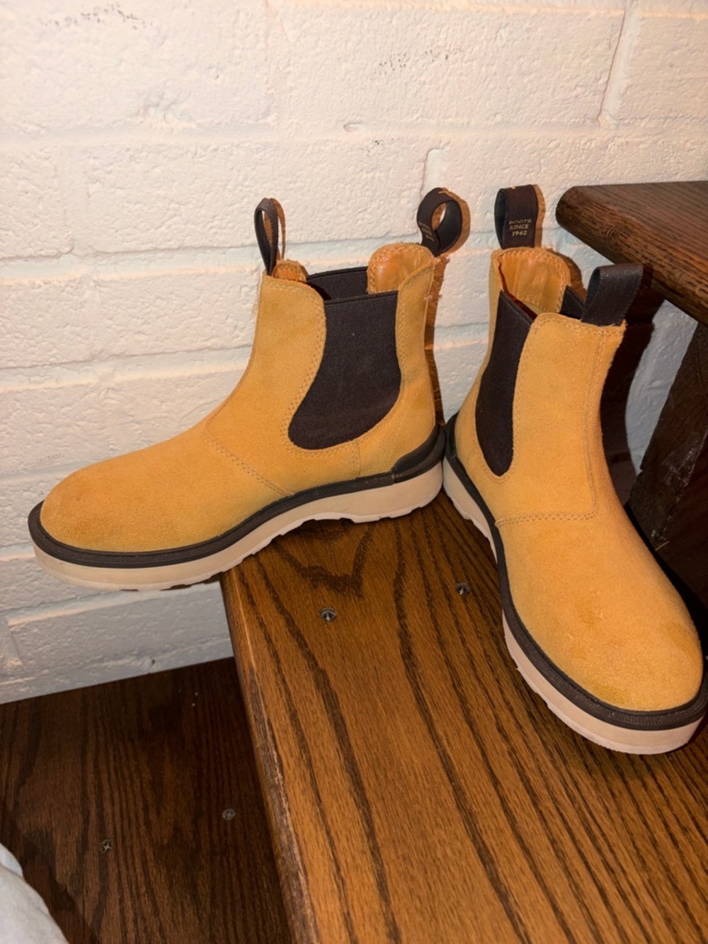 Sorel Hi-Line Chelsea Boots – Geo Yellow Suede | Size 7 💛 - Picture 3 of 8